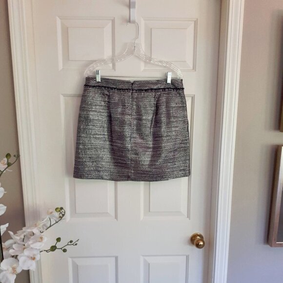 EUC GAP navy blue, white, grey & silver mini skirt, 10 - Picture 4 of 5